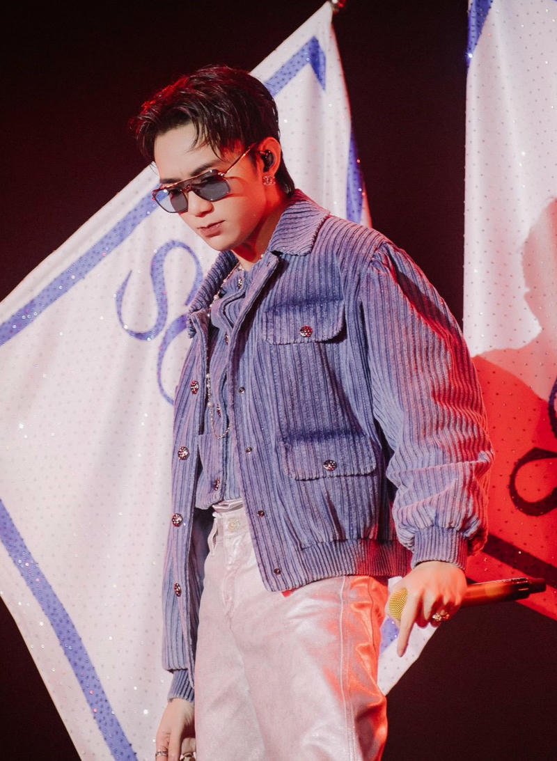 Biểu cảm tự nhiên phù hợp hình nền Soobin Hoàng Sơn đẹp