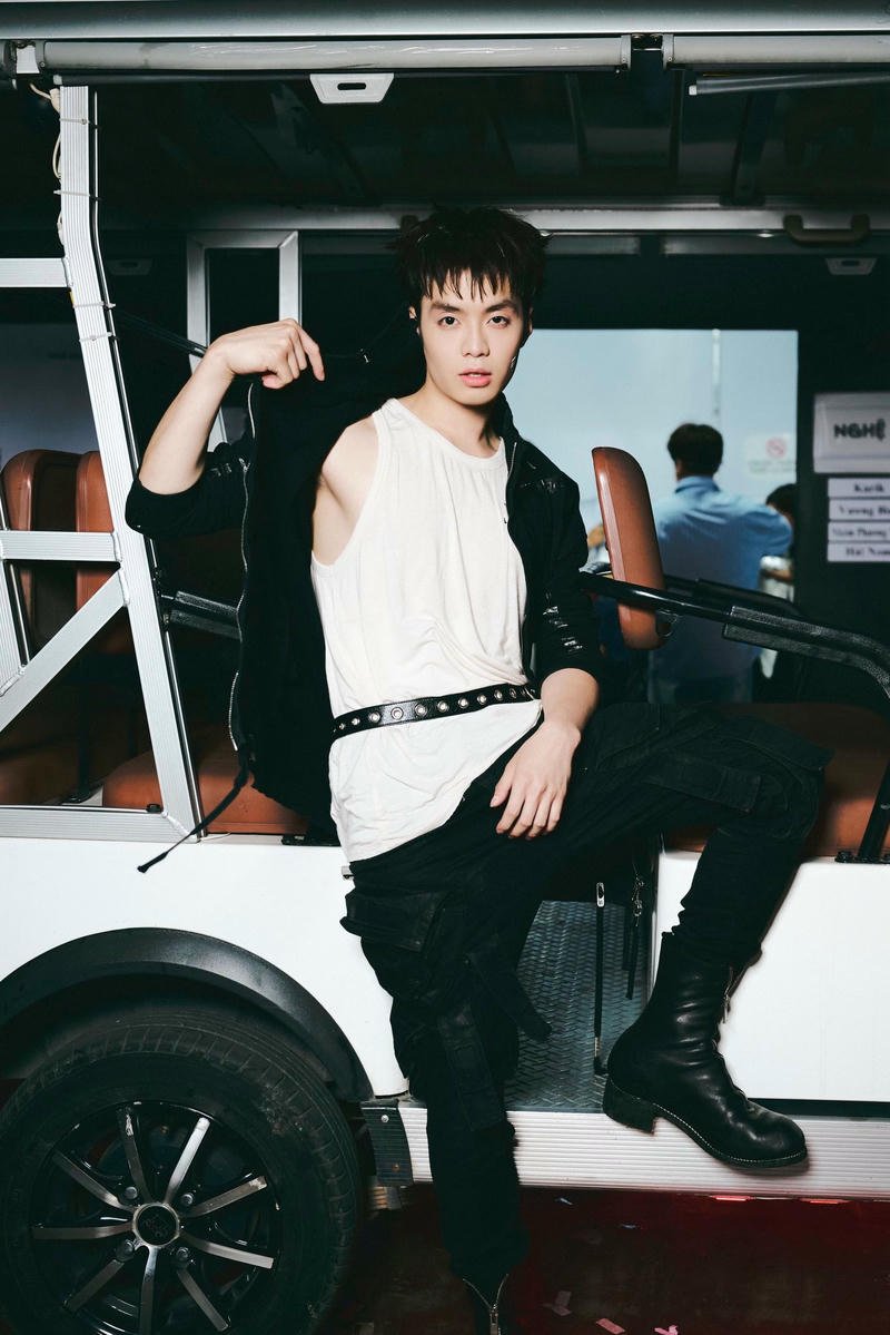 Biểu cảm tự nhiên xuất hiện trong ảnh nền Negav