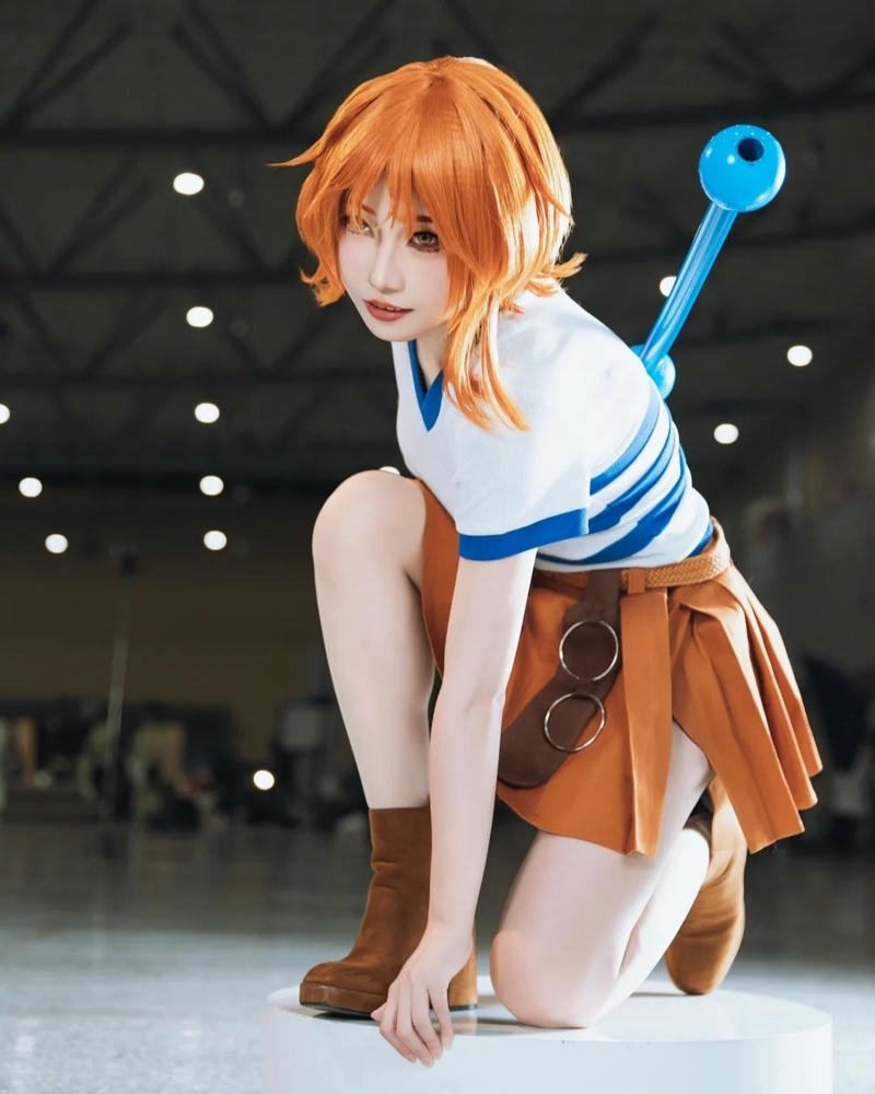 Cosplay Nami ánh sáng tôn vẻ đẹp tự nhiên