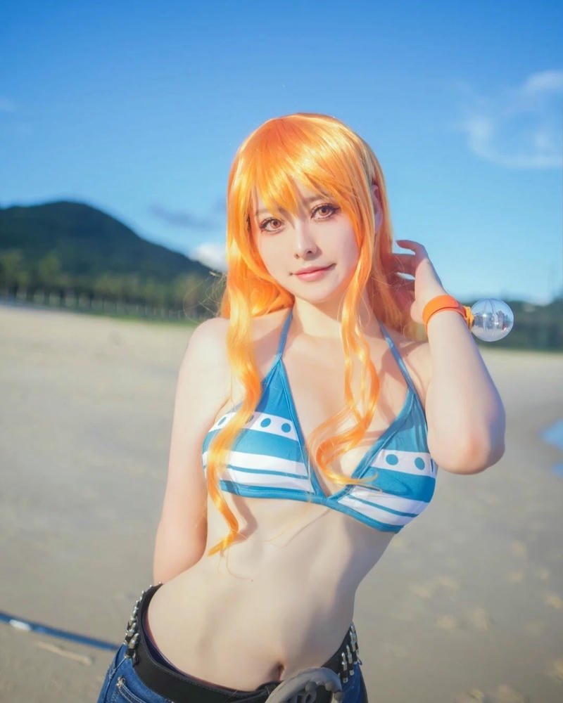 Cosplay Nami phong cách hiện đại đầy hấp dẫn