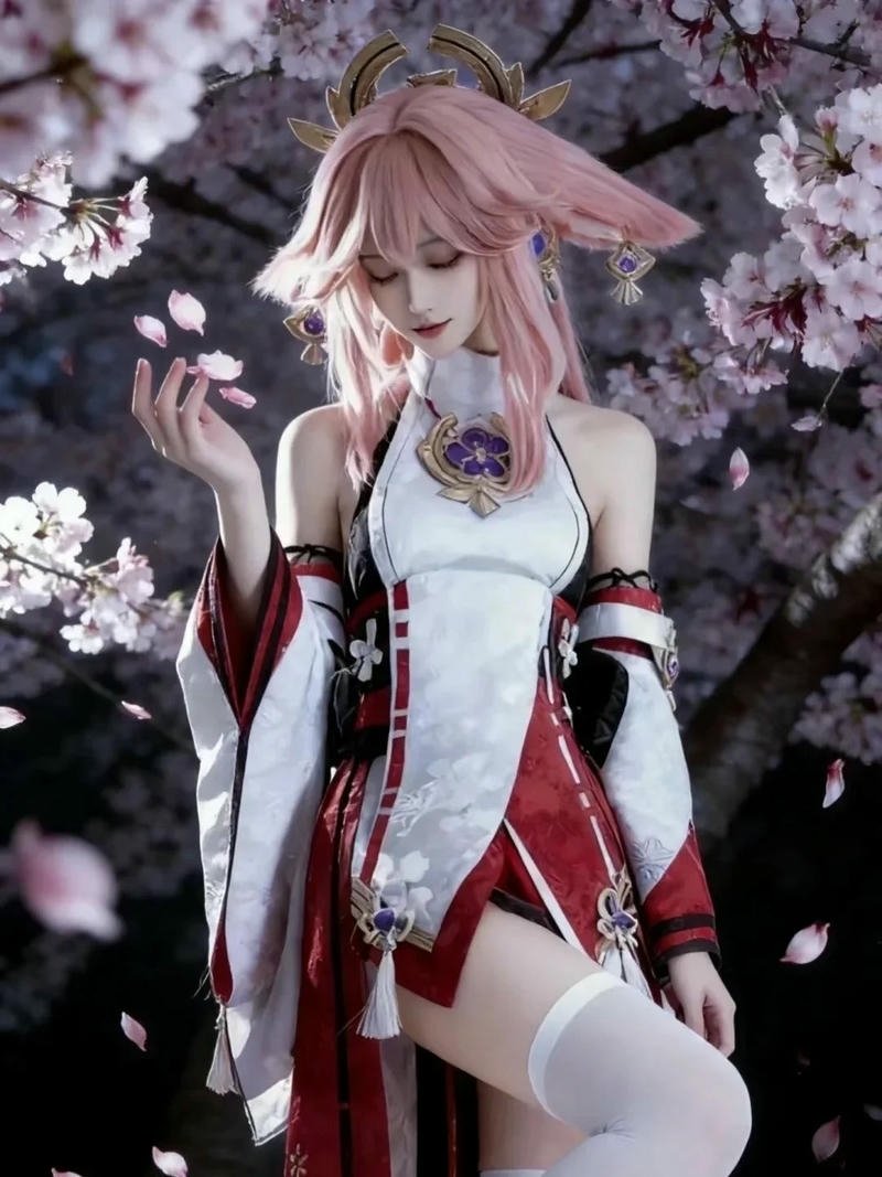 Cosplay Yae Miko mang vẻ đẹp mềm mại đầy sự quyến rũ