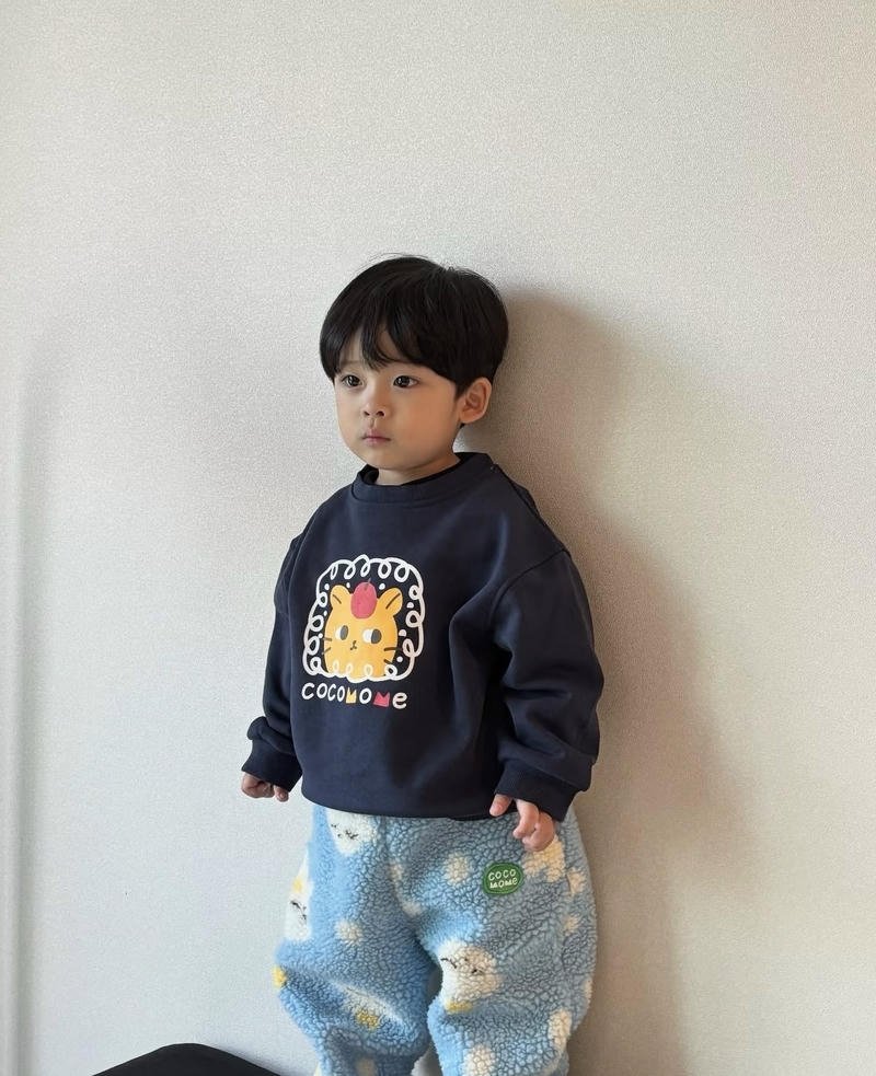 Đôi mắt long lanh trong ảnh bé trai đáng yêu nổi bật