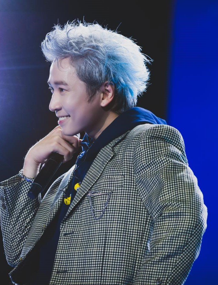 Gương mặt cá tính của Karik mang phong cách hình nền Karik