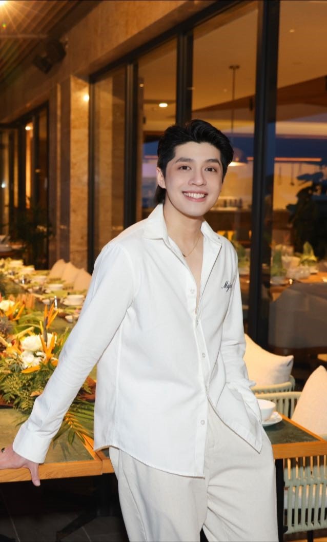 Gương mặt điển trai mang sức hút riêng Noo Phước Thịnh