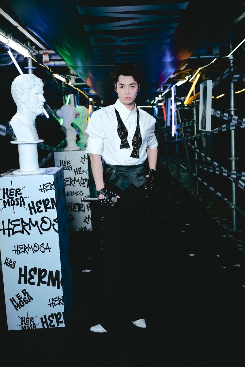 Gương mặt điển trai phù hợp ảnh nền Negav