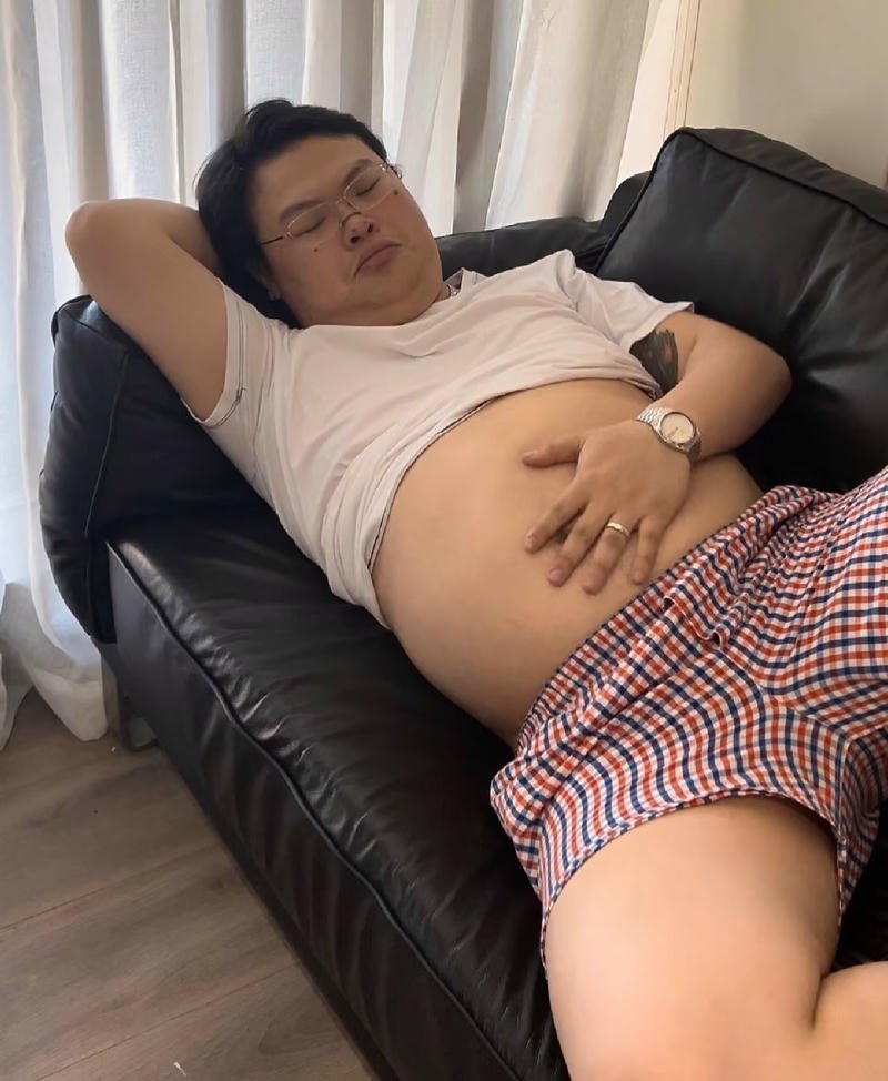 Gương mặt kém thu hút nam trong ảnh nền