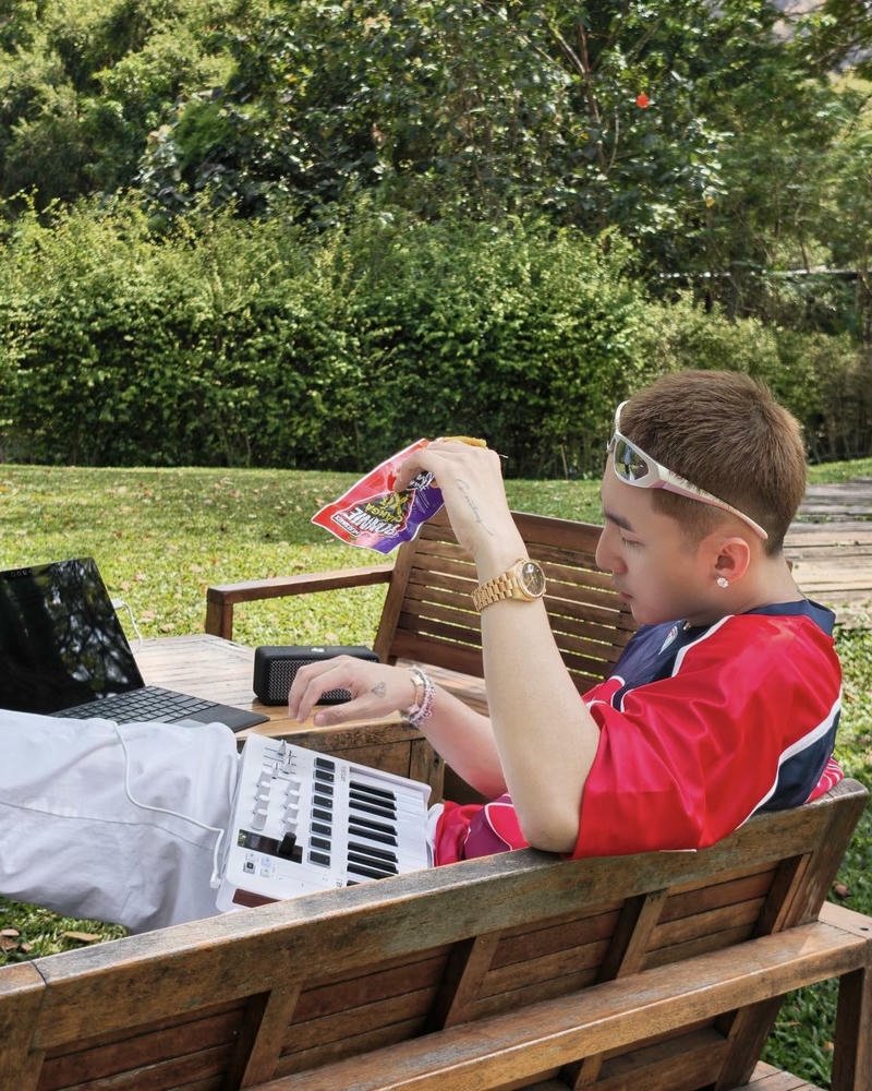 Gương mặt rõ nét Sơn Tùng MTP trong hình