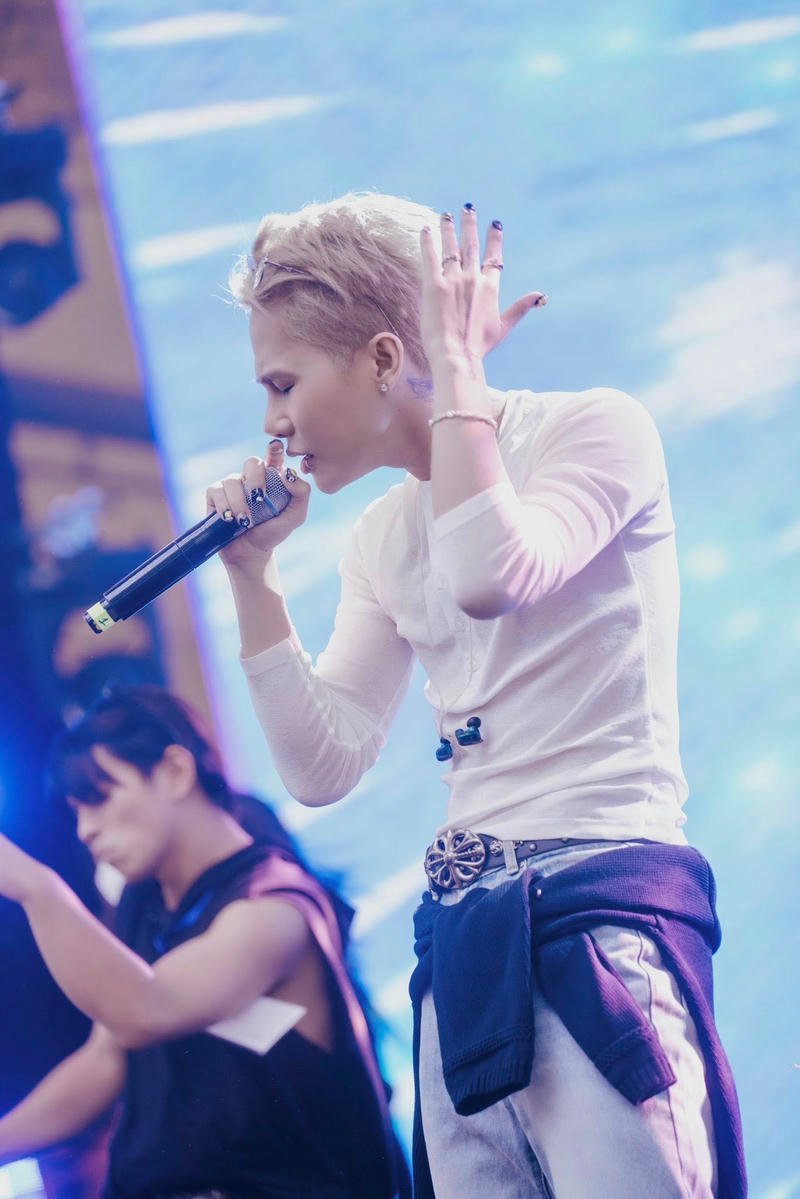 Gương mặt sắc nét trong hình nền Jack J97