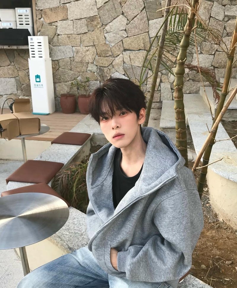 Gương mặt tự nhiên trai 2k9 hình nền