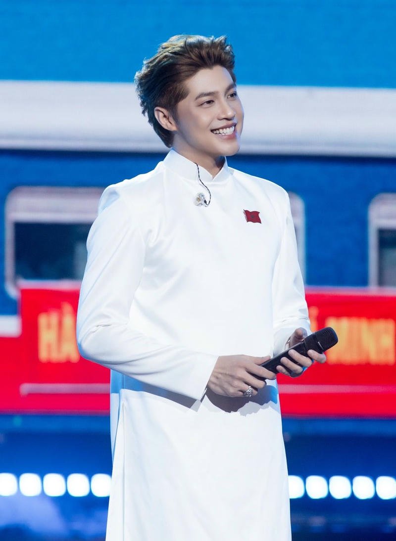 Hình ảnh biểu diễn cuốn hút người xem Noo Phước Thịnh