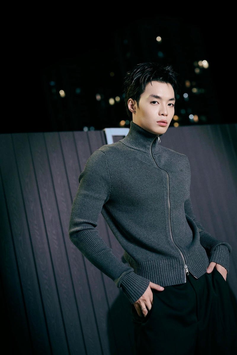 Hình ảnh biểu diễn đầy năng lượng tạo nền Negav