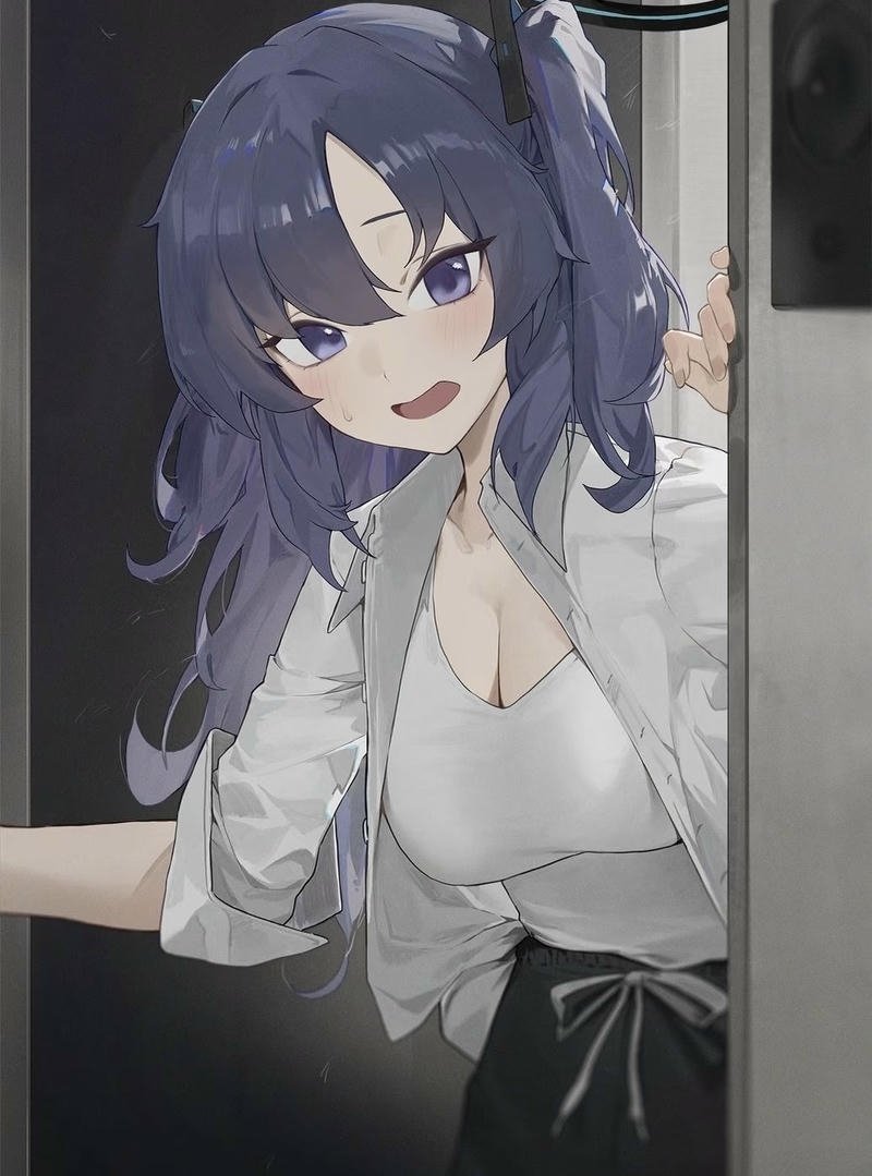 Hình anime nữ dáng đầy đặn múp tròn nhẹ