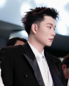 Hình nền Dương Domic mang vibe trẻ trung hiện đại