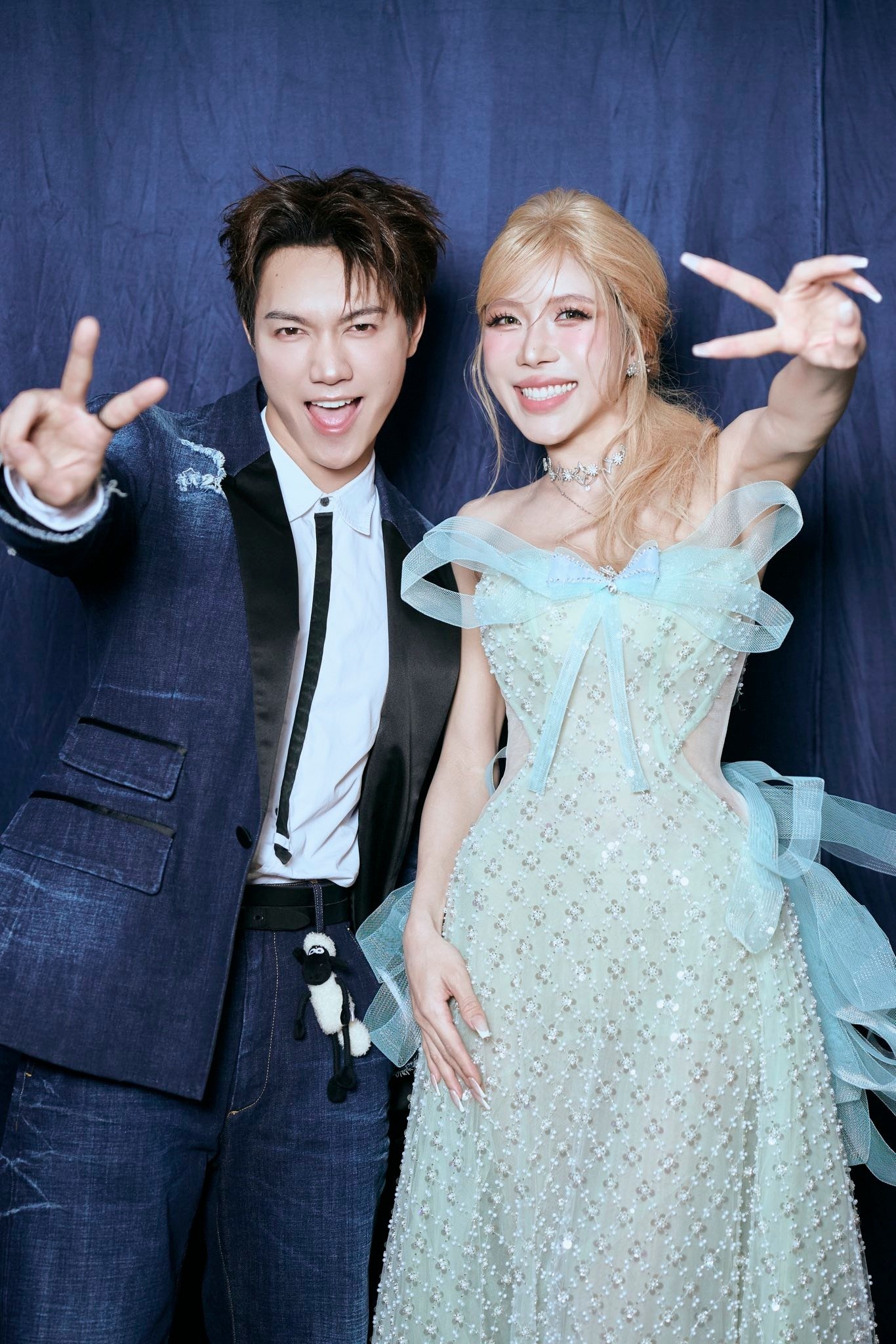 Hình nền JSOL với ánh mắt sâu lắng nổi bật