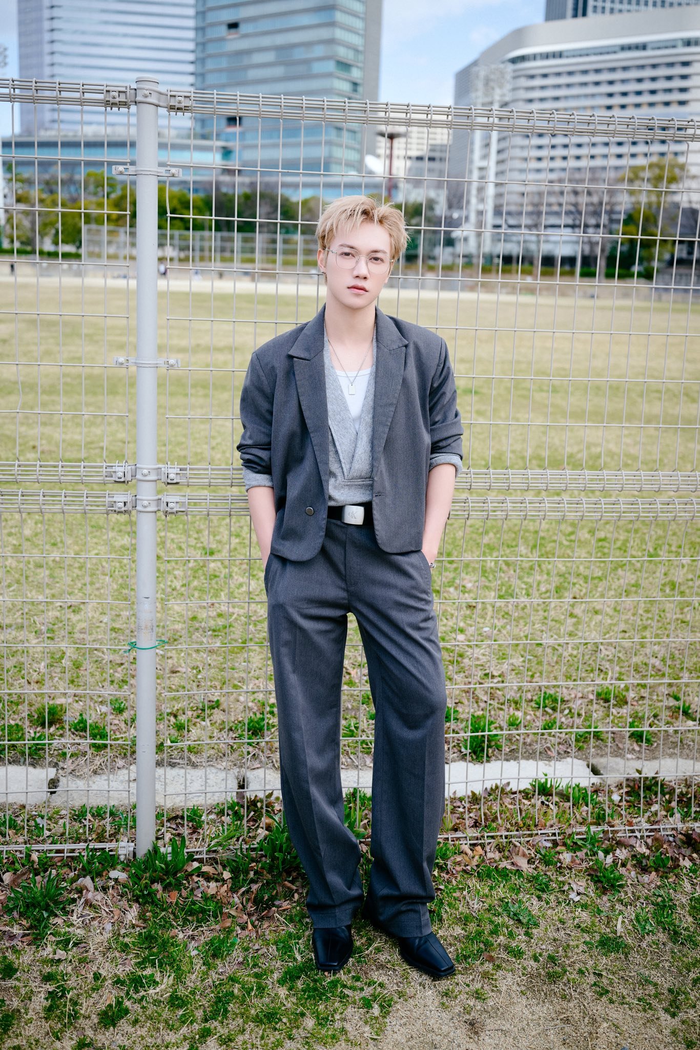 Hình nền JSOL với ánh mắt thu hút nổi bật