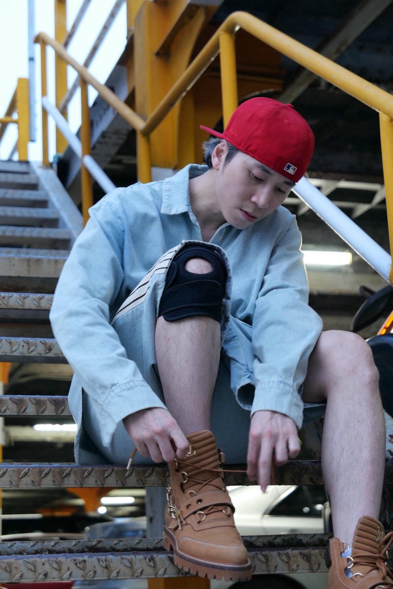 Hình nền Karik ghi lại thần thái riêng biệt của Karik