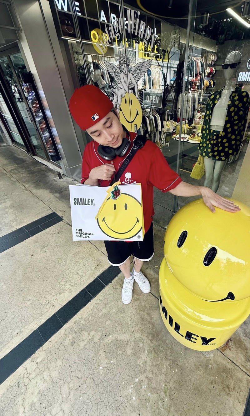 Hình nền Karik mang vibe trẻ trung cá tính