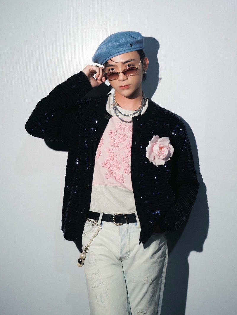 Hình nền Soobin Hoàng Sơn với ánh mắt sâu lắng