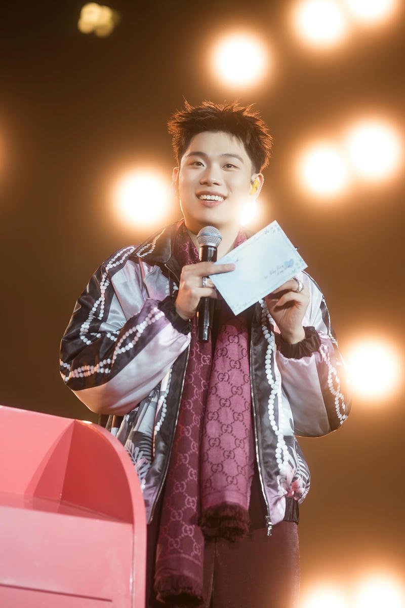 Khoảnh khắc đời thường nhẹ nhàng hợp nền Dương Domic