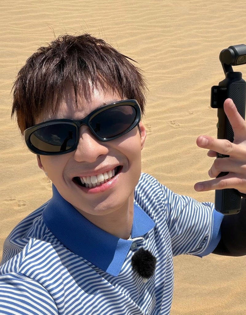 Khoảnh khắc đời thường trong hình nền Negav ngoài đời