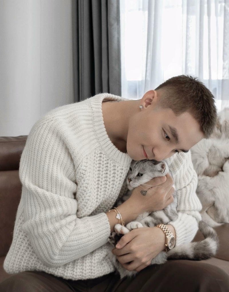 Khoảnh khắc sân khấu Sơn Tùng MTP ánh đèn