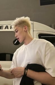 Nét cá tính trai 2k9 trong hình nền