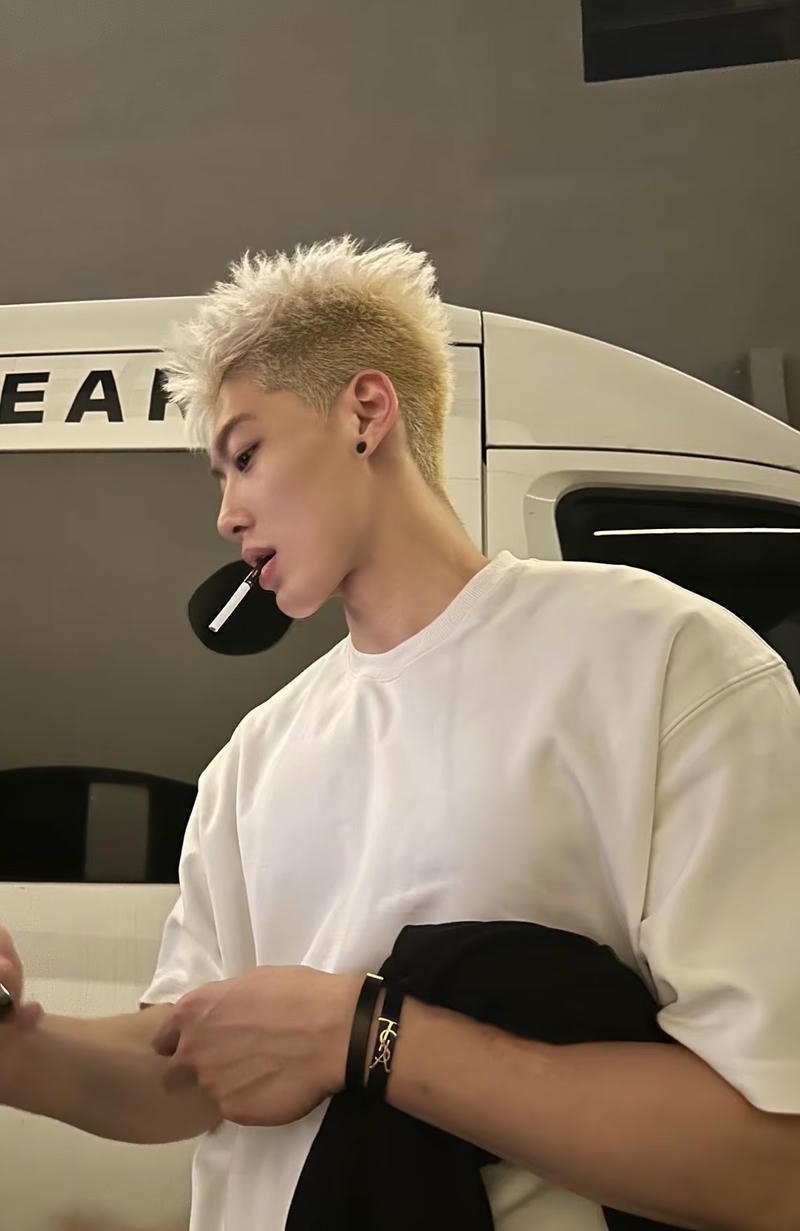 Nét cá tính trai 2k9 trong hình nền