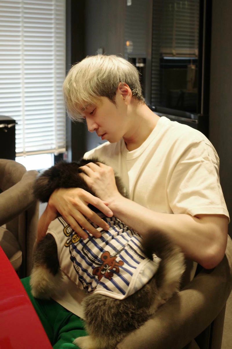 Nét riêng nổi bật trong hình nền Karik ngoài đời thường