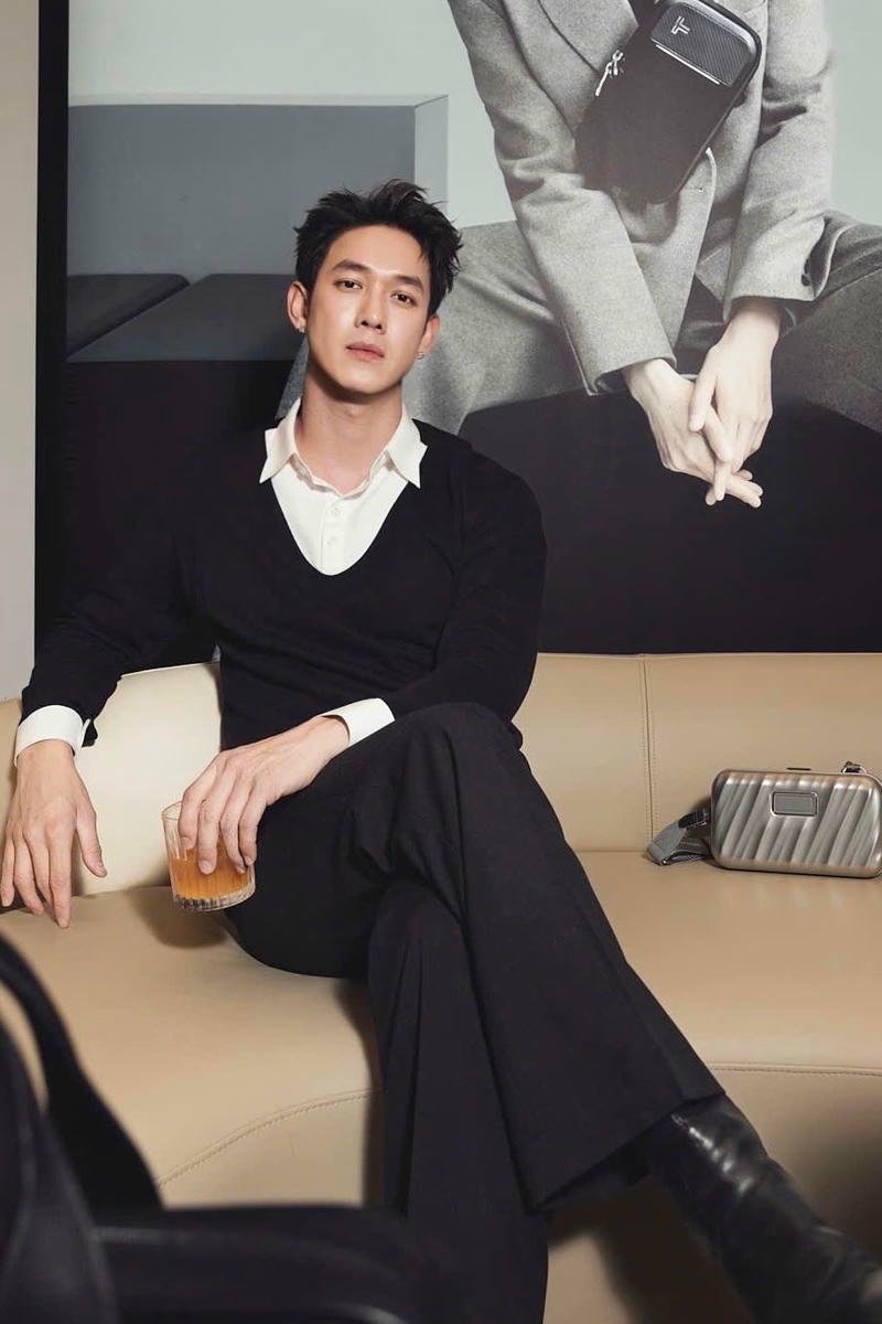 Sự kết hợp ánh sáng và cảm xúc của Song Luân nổi bật