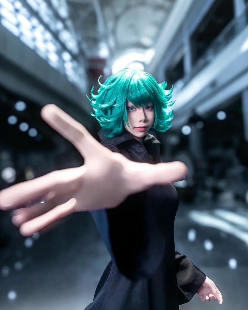 Tatsumaki cosplay diện mạo mạnh mẽ với phong thái độc đáo