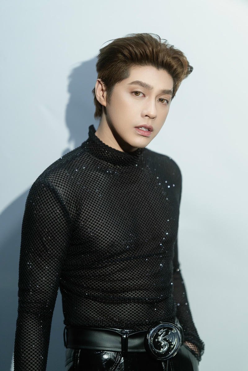 Vibe hiện đại pha chút cổ điển của Noo Phước Thịnh