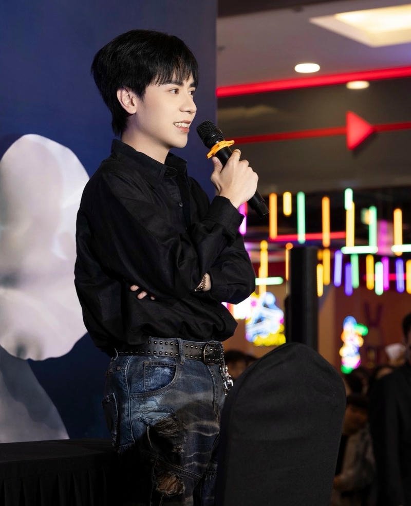 Hình nền Quang Hùng MasterD phong cách trẻ trung