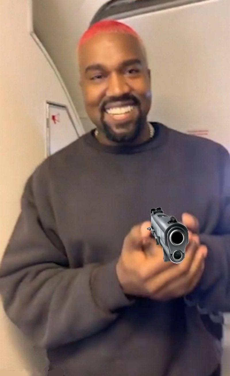 Kanye West meme cầm súng cười tươi