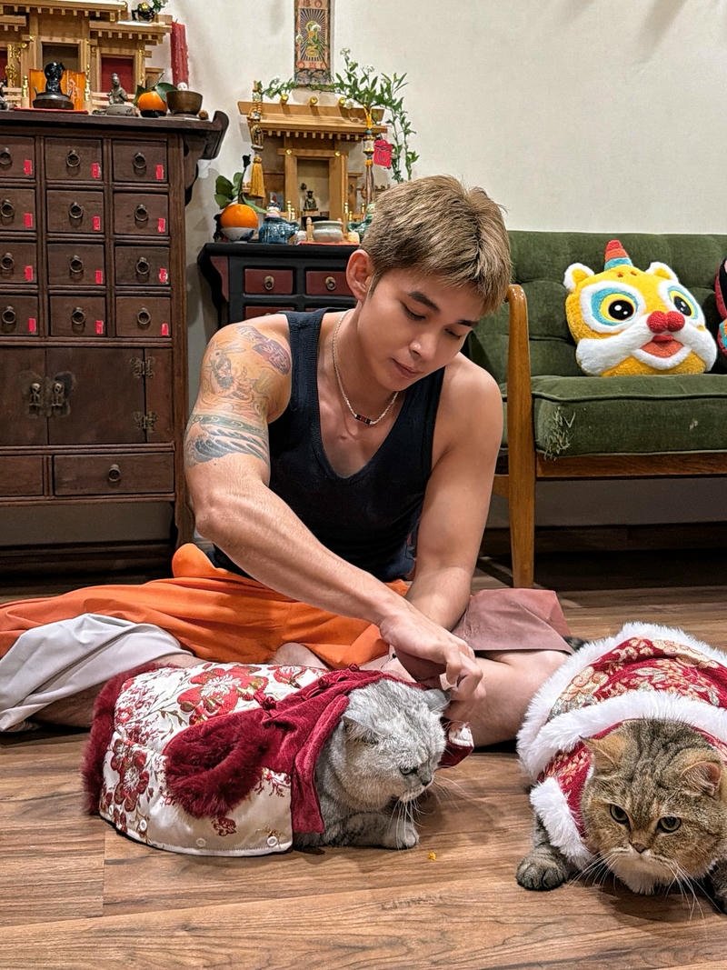 Ảnh nền Jun Phạm mang phong cách năng động