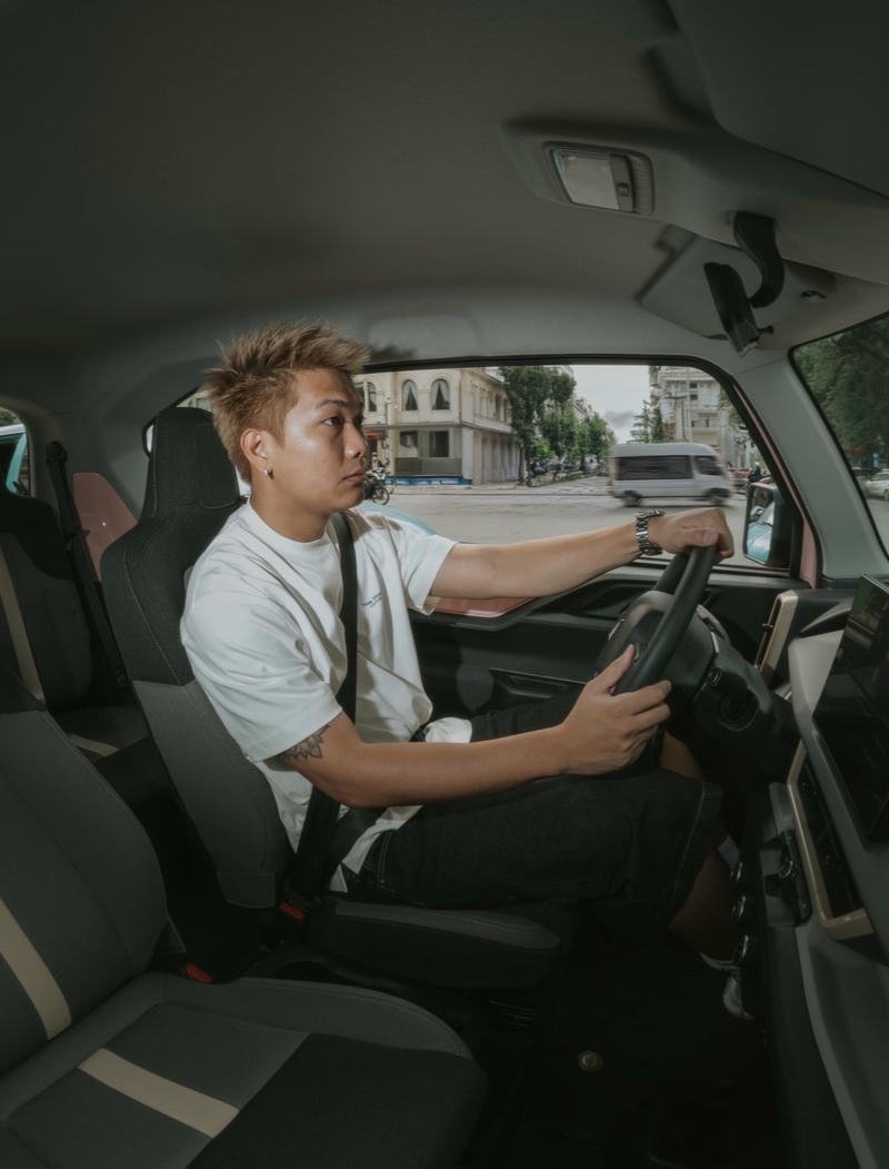 Khoảnh khắc đời thường BigDaddy hợp làm nền